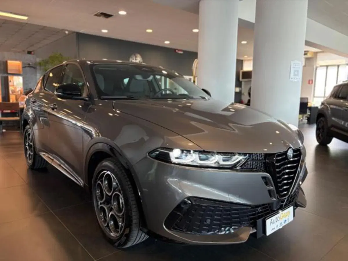 Alfa Romeo Tonale nuova a Modena (4)
