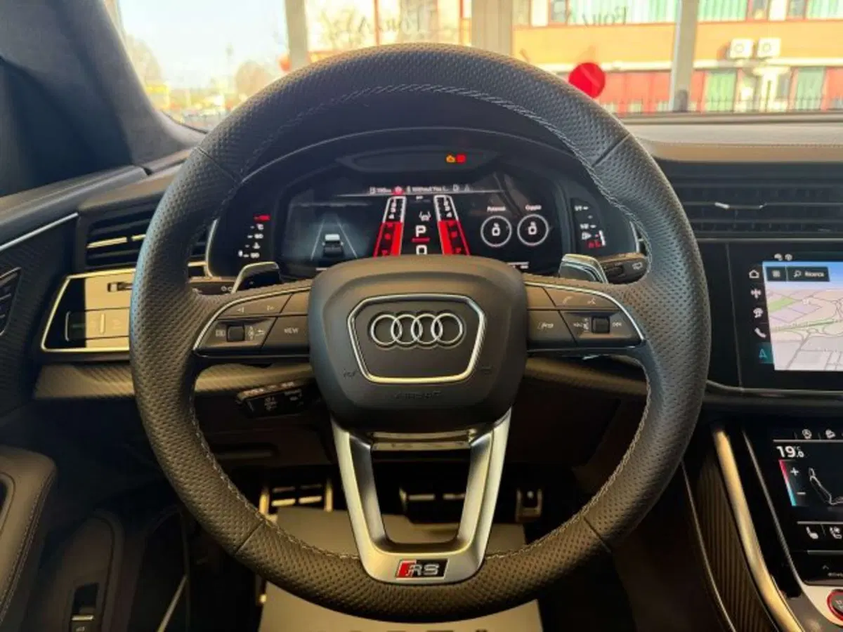 Audi RS Q8 nuova a Torino (7)