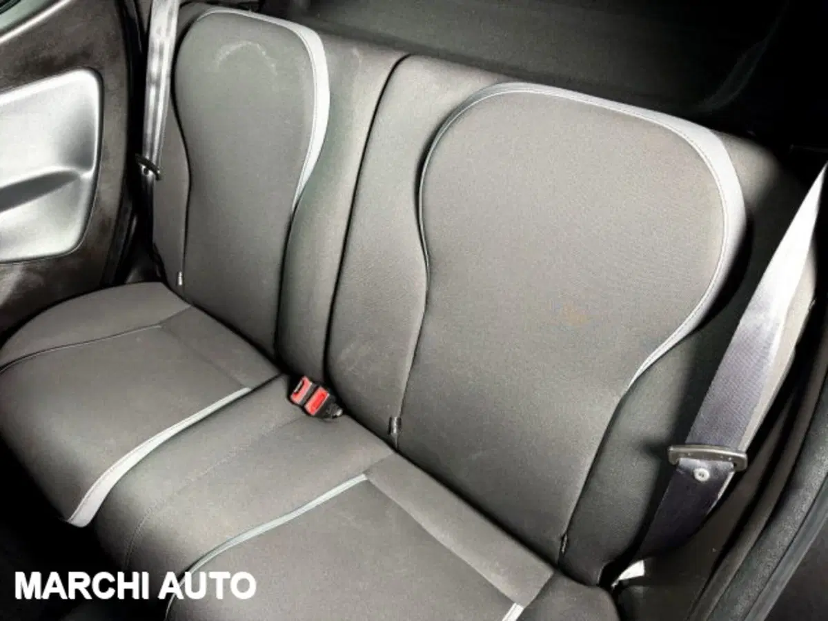 Lancia Ypsilon usata a Perugia (11)