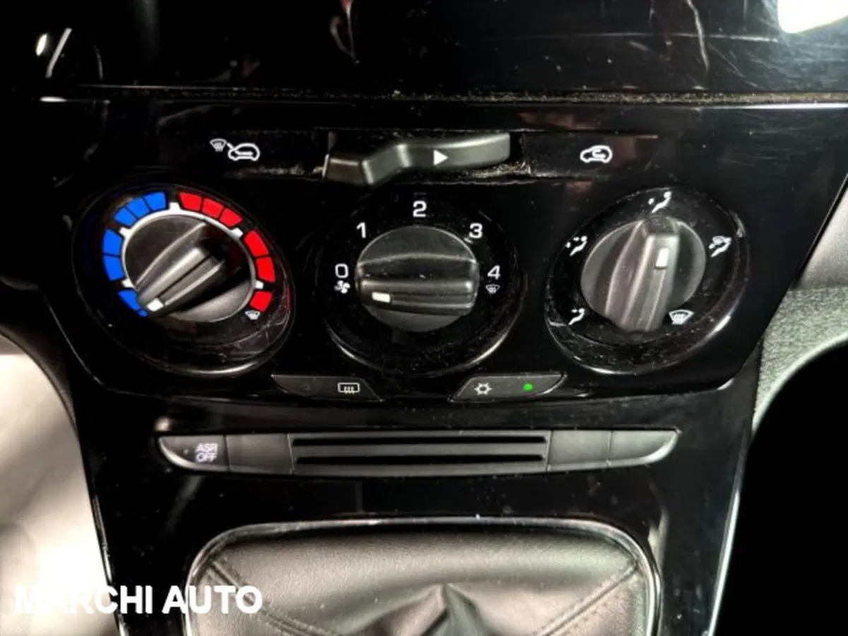 Lancia Ypsilon usata a Perugia (18)