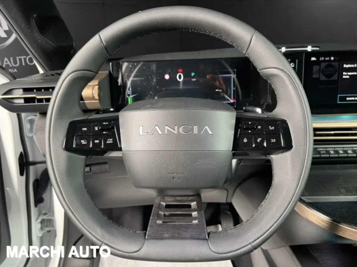 Lancia Ypsilon usata a Perugia (14)