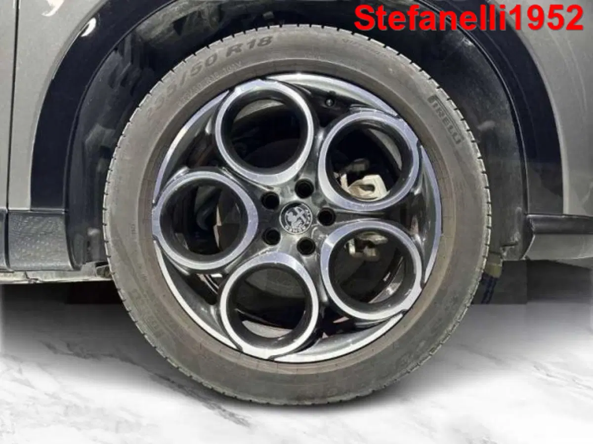 Alfa Romeo Tonale usata a Bologna (8)