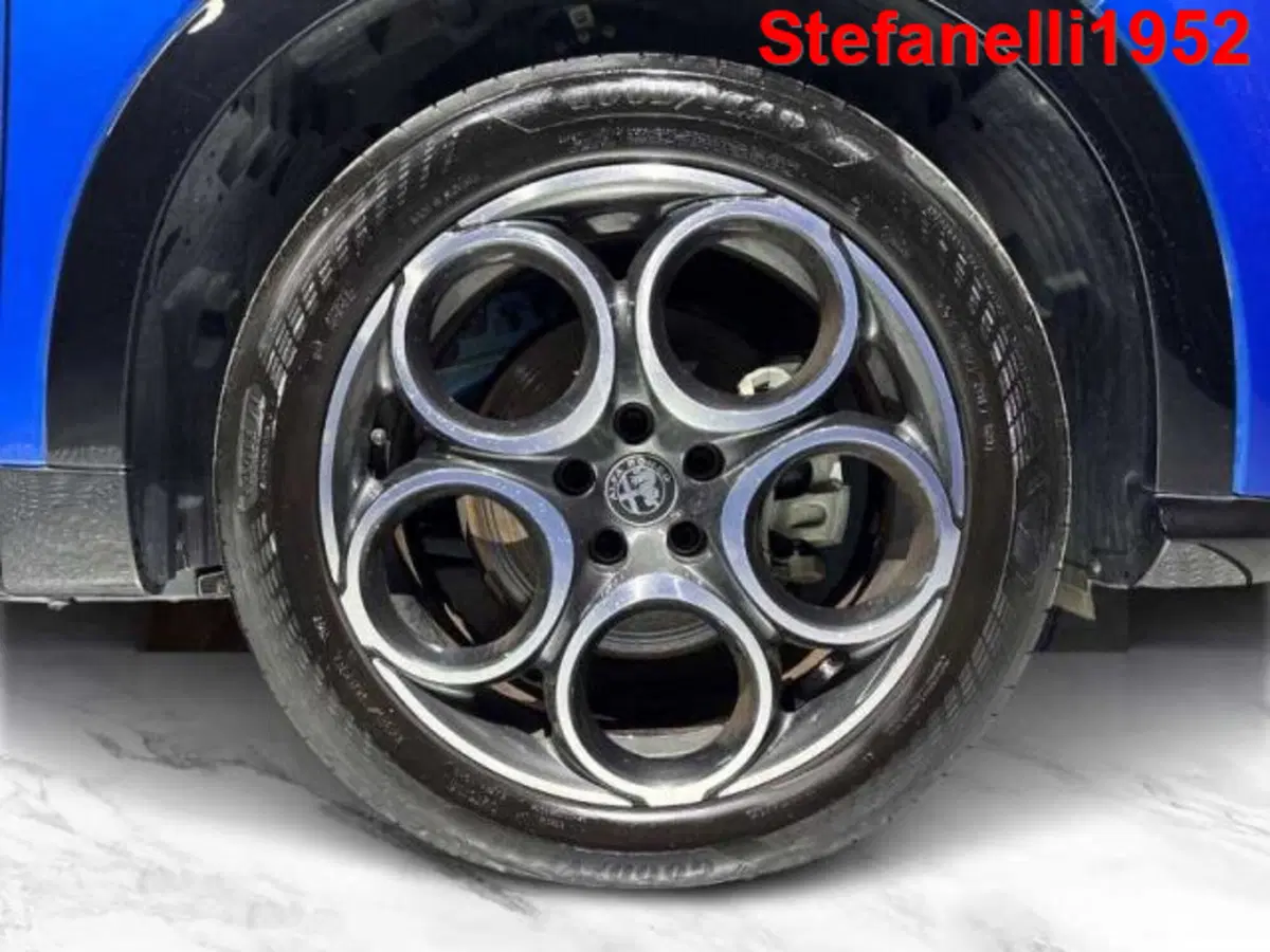 Alfa Romeo Tonale usata a Bologna (8)