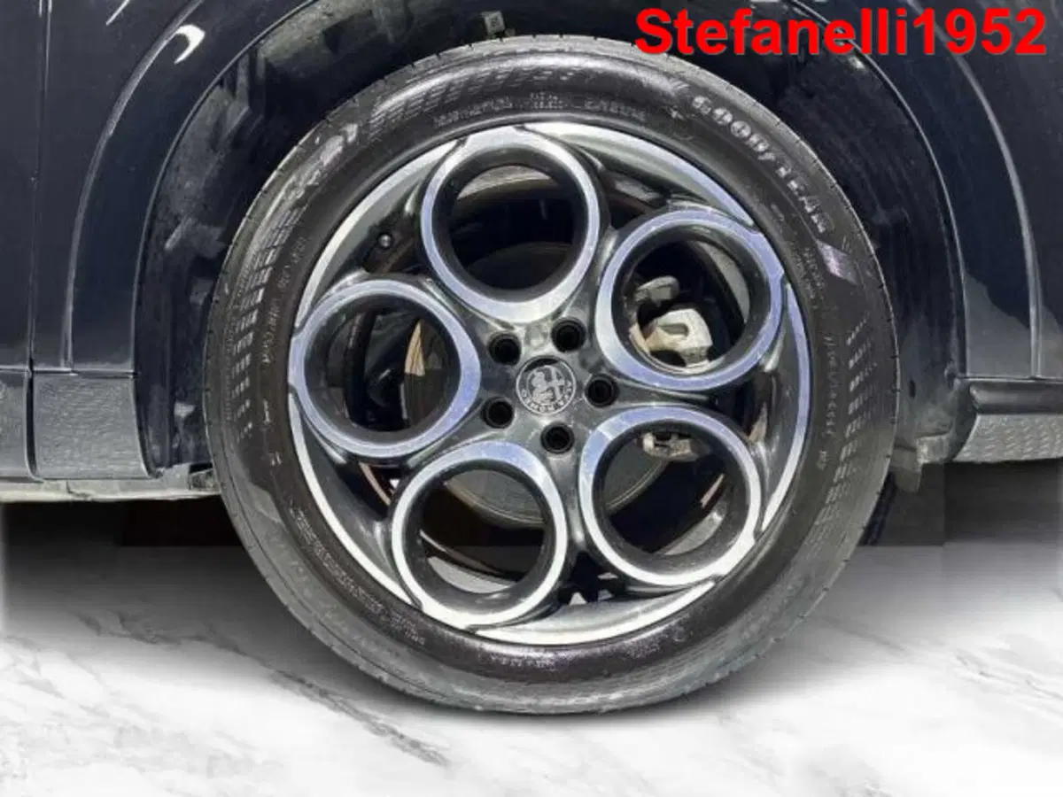 Alfa Romeo Tonale usata a Bologna (8)