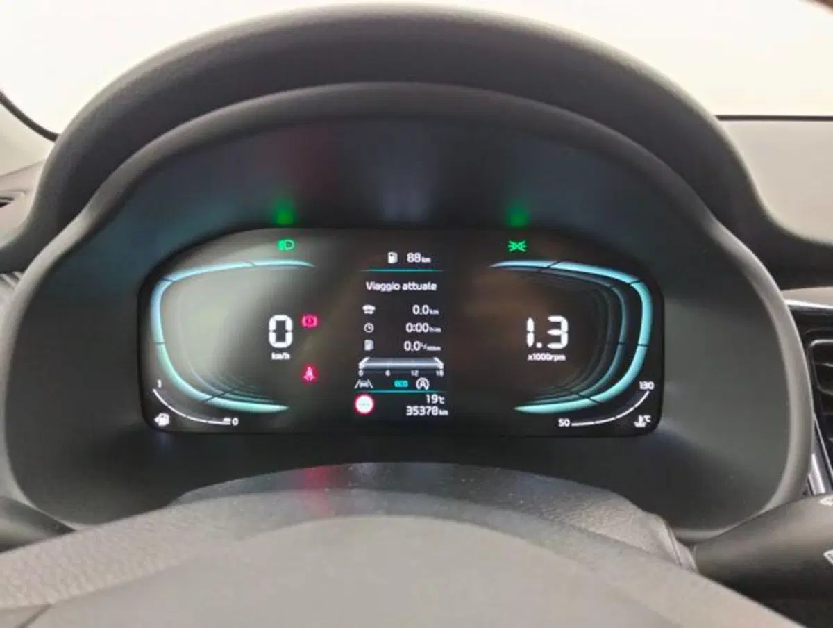 Kia Stonic usata a Como (12)