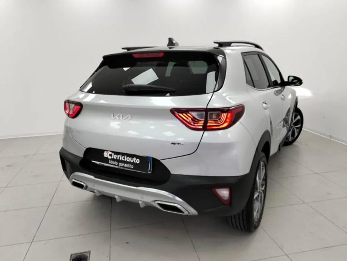 Kia Stonic usata a Como (2)