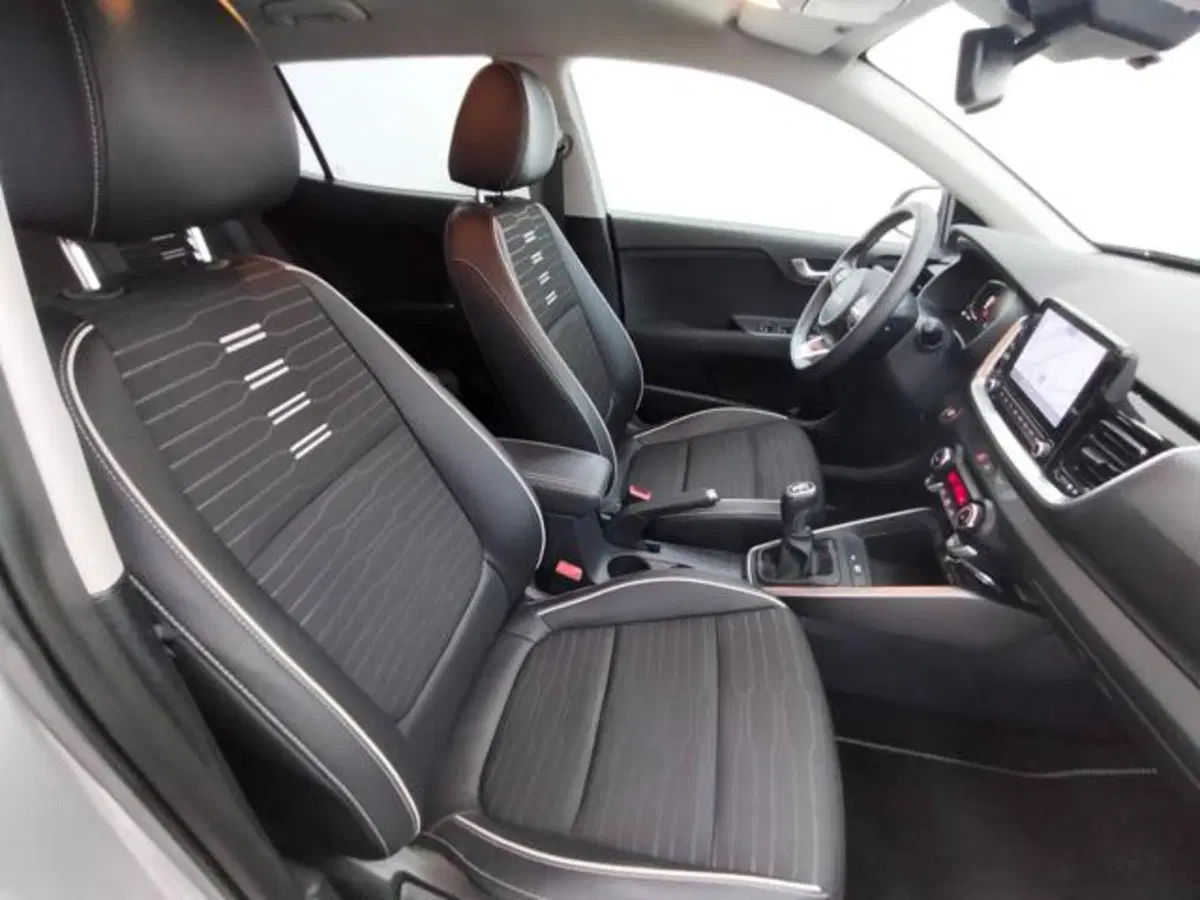 Kia Stonic usata a Como (3)