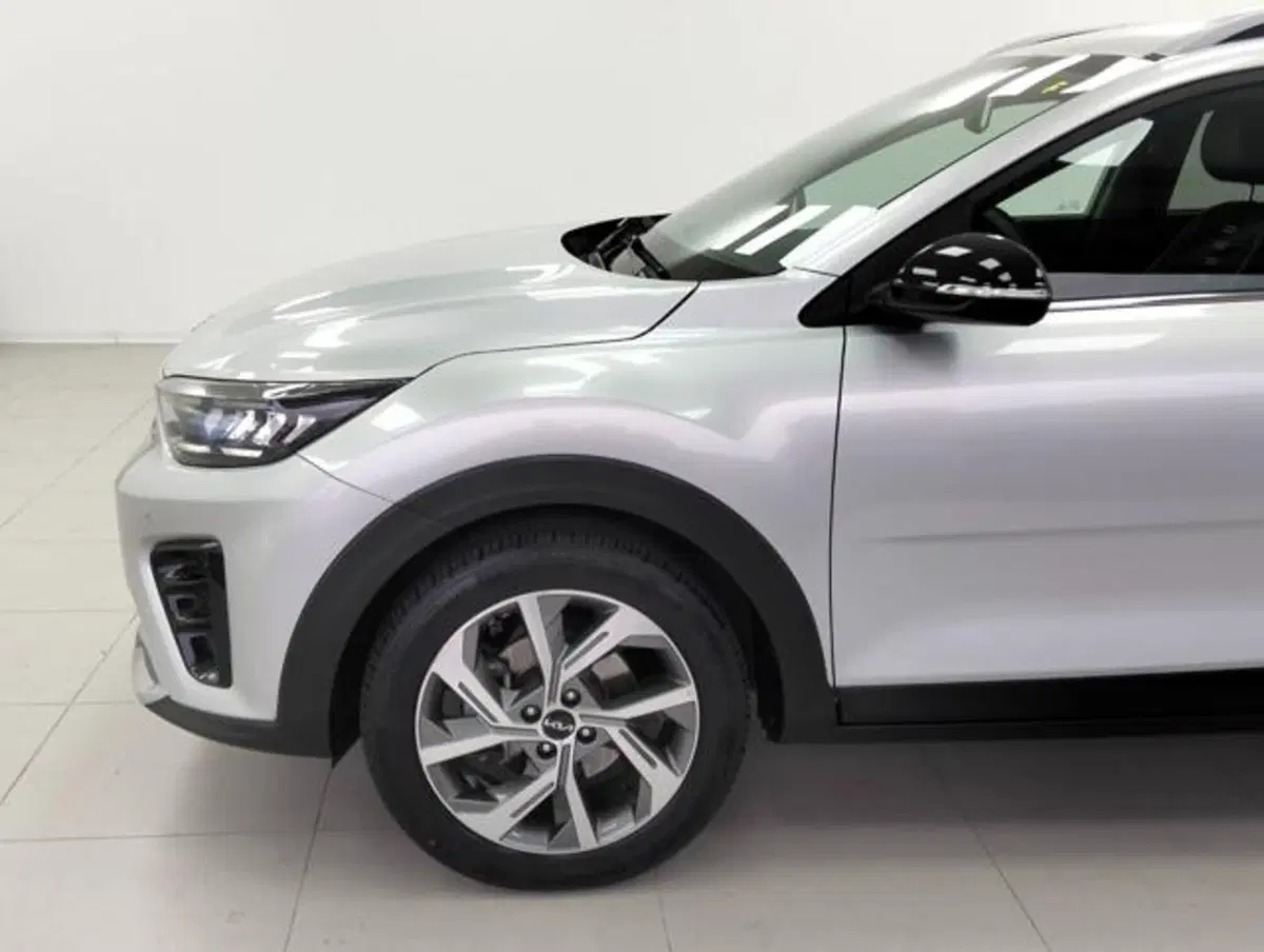 Kia Stonic usata a Como (9)