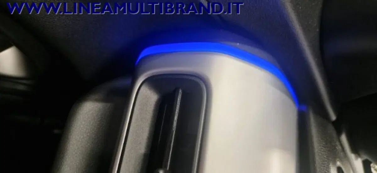 Jeep Avenger nuova a Piacenza (10)