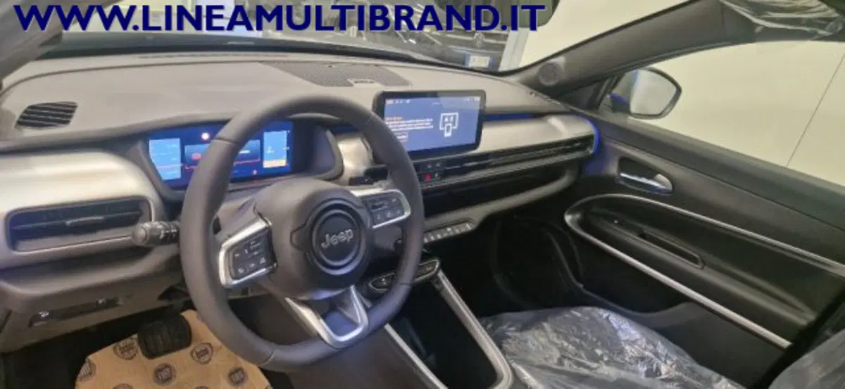 Jeep Avenger nuova a Piacenza (14)