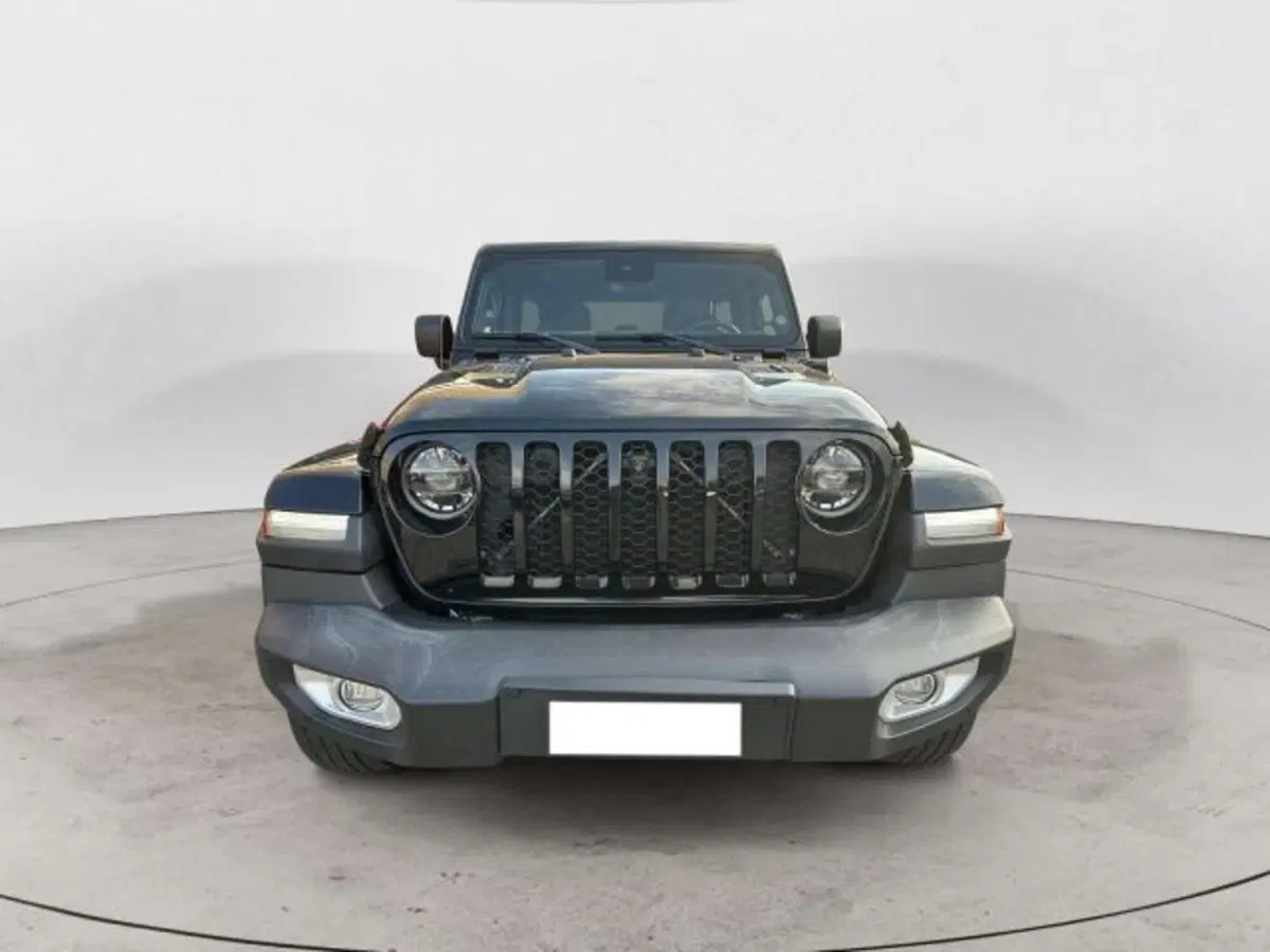 Jeep Wrangler Unlimited usata a Firenze (2)