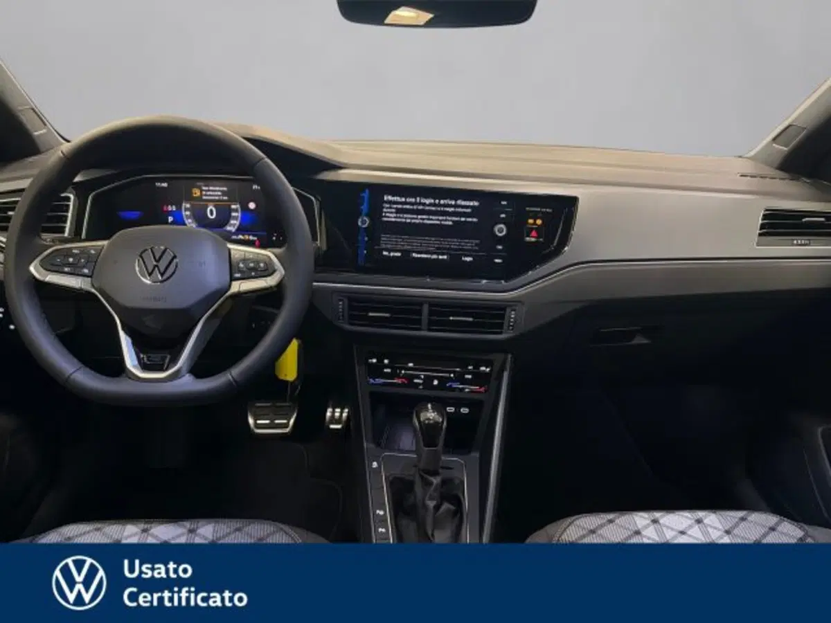 Volkswagen Polo nuova a Vicenza (8)