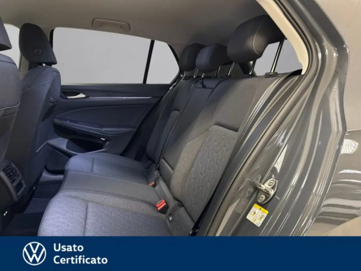Volkswagen Golf nuova a Vicenza (12)