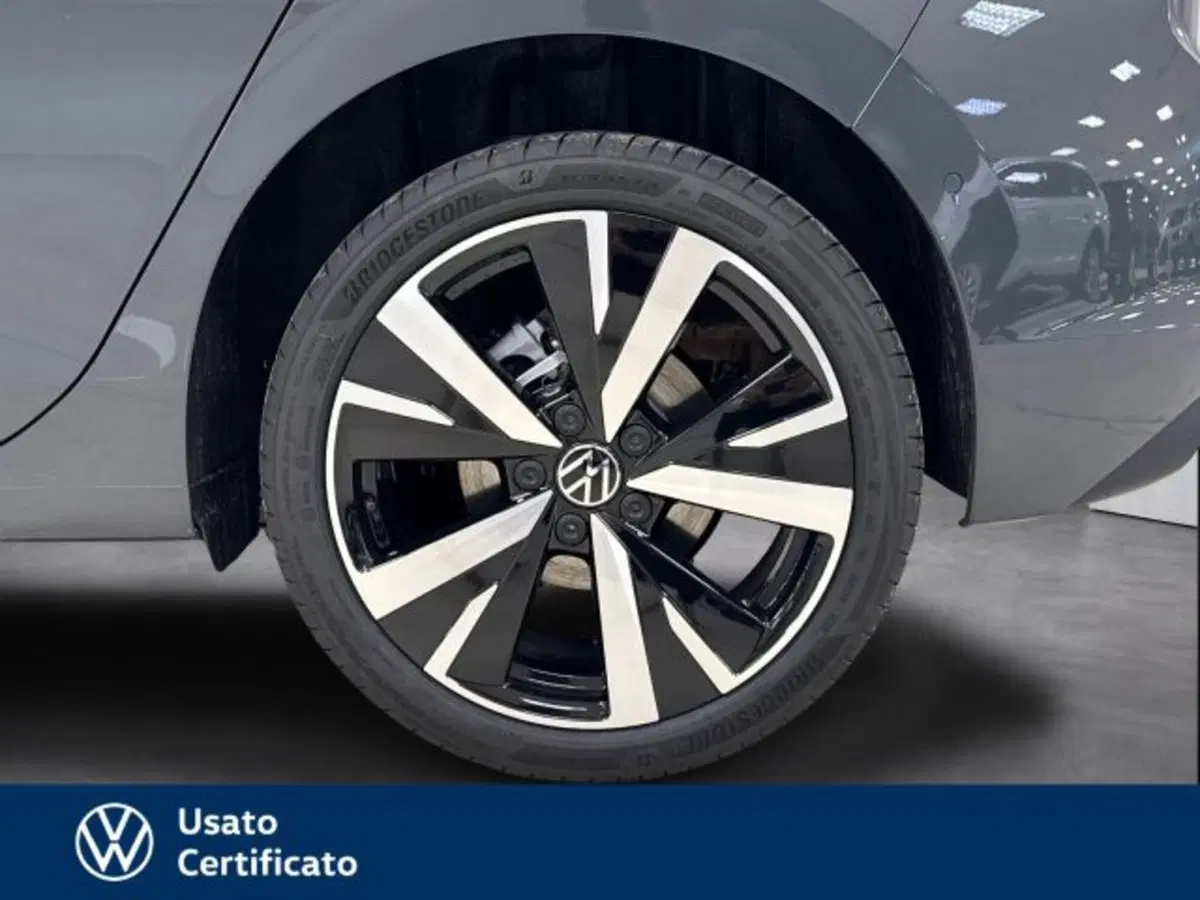 Volkswagen Golf nuova a Vicenza (18)