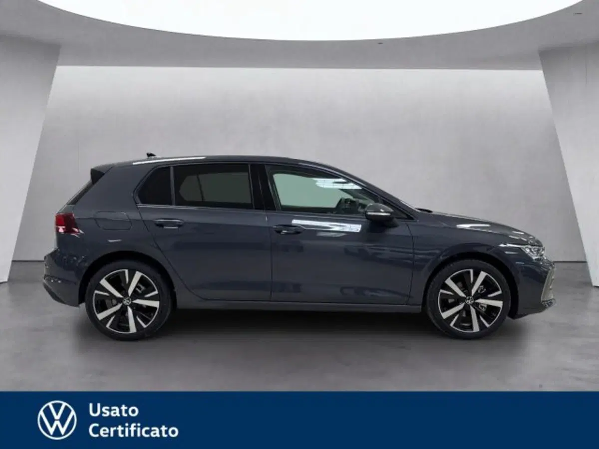 Volkswagen Golf nuova a Vicenza (3)