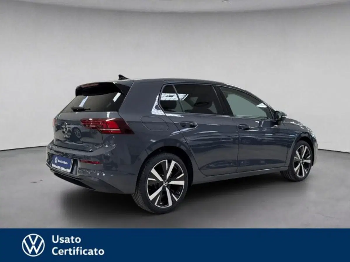 Volkswagen Golf nuova a Vicenza (4)