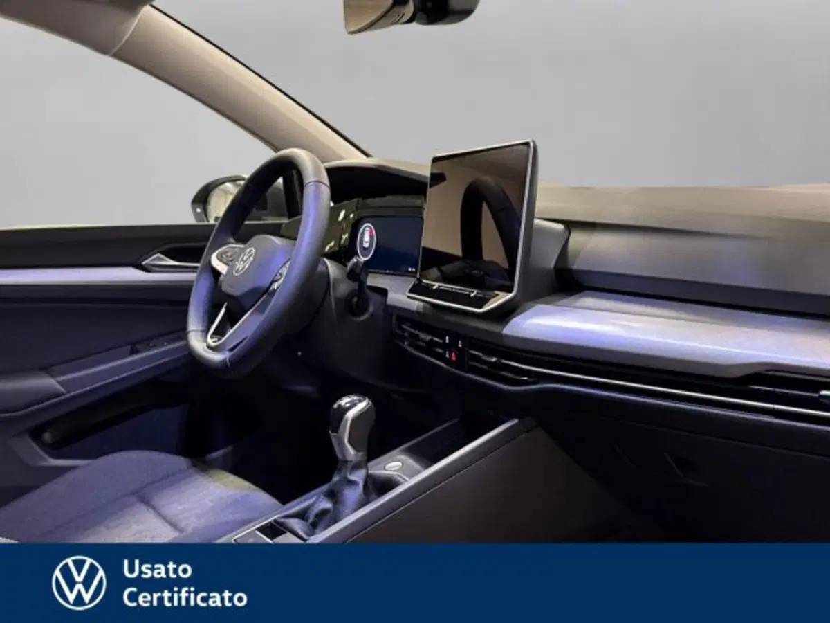 Volkswagen Golf nuova a Vicenza (6)