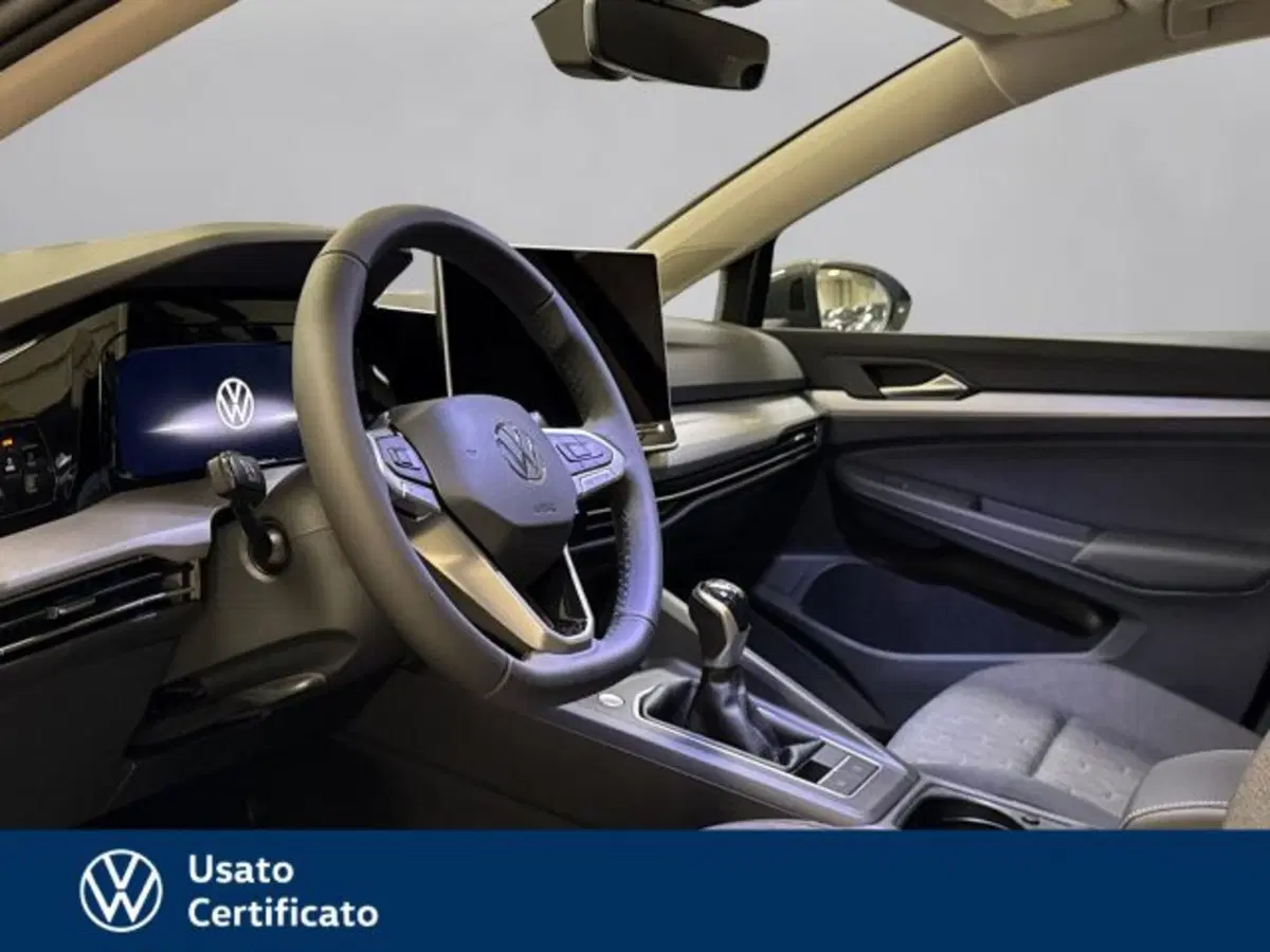 Volkswagen Golf nuova a Vicenza (7)
