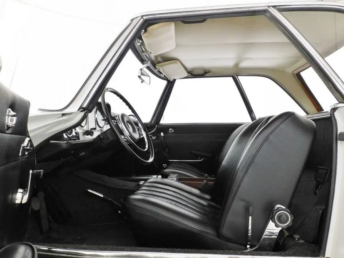 Mercedes-Benz 230 Coupé usata a Perugia (14)