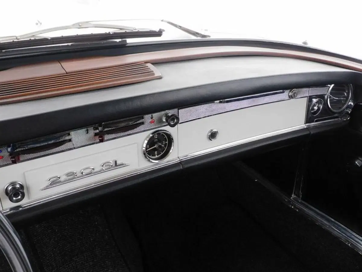Mercedes-Benz 230 Coupé usata a Perugia (20)