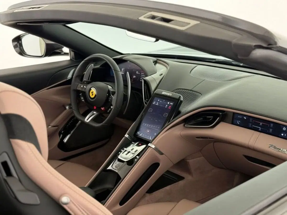 Ferrari Roma Coupé usata a Perugia (17)