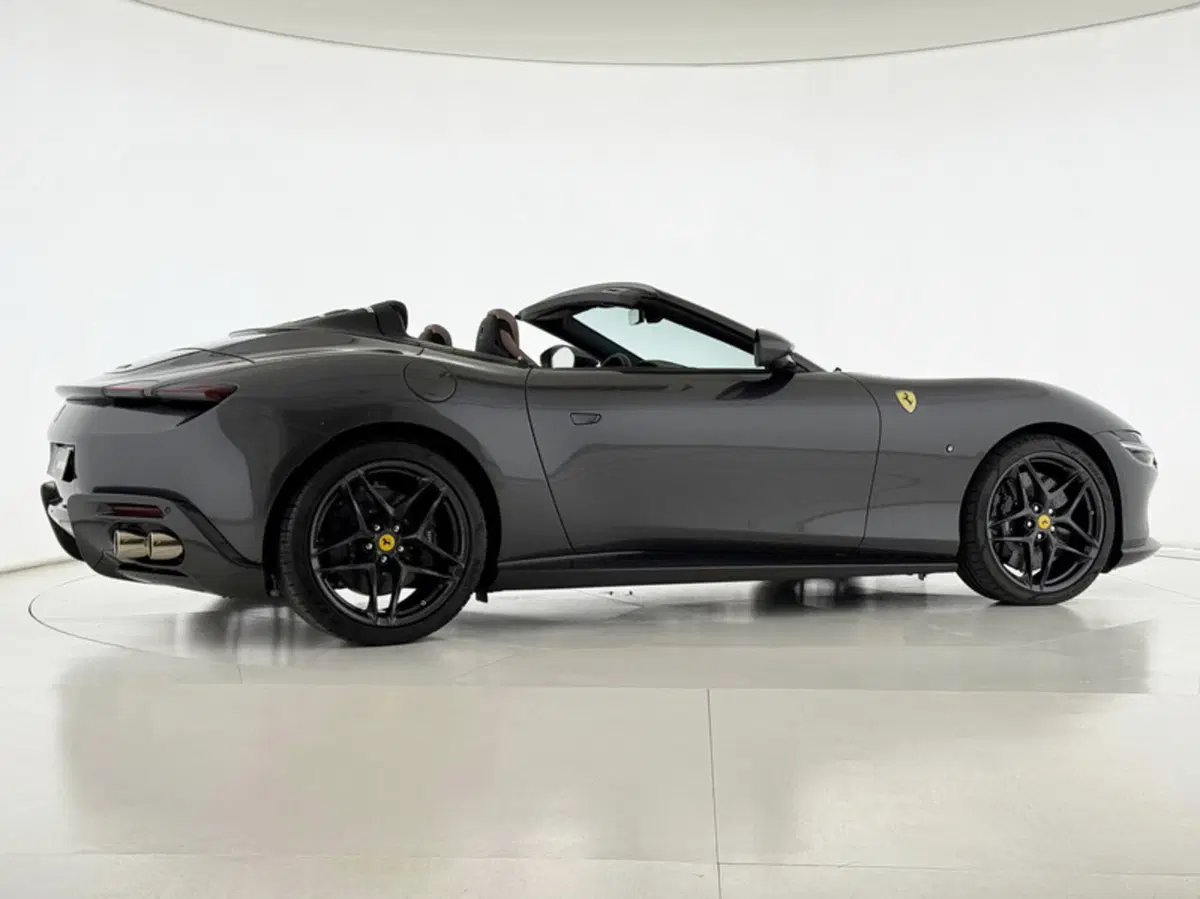 Ferrari Roma Coupé usata a Perugia (6)