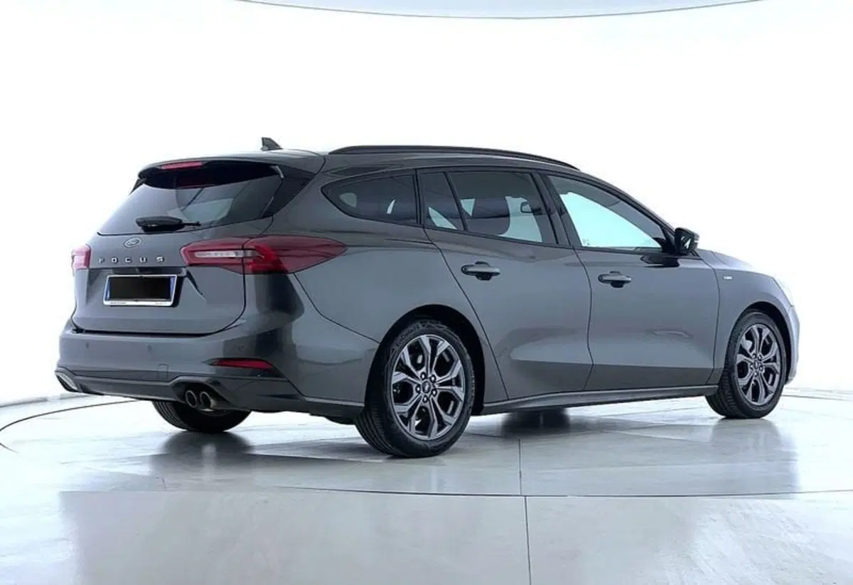 Ford Focus Station Wagon usata a Perugia (5)