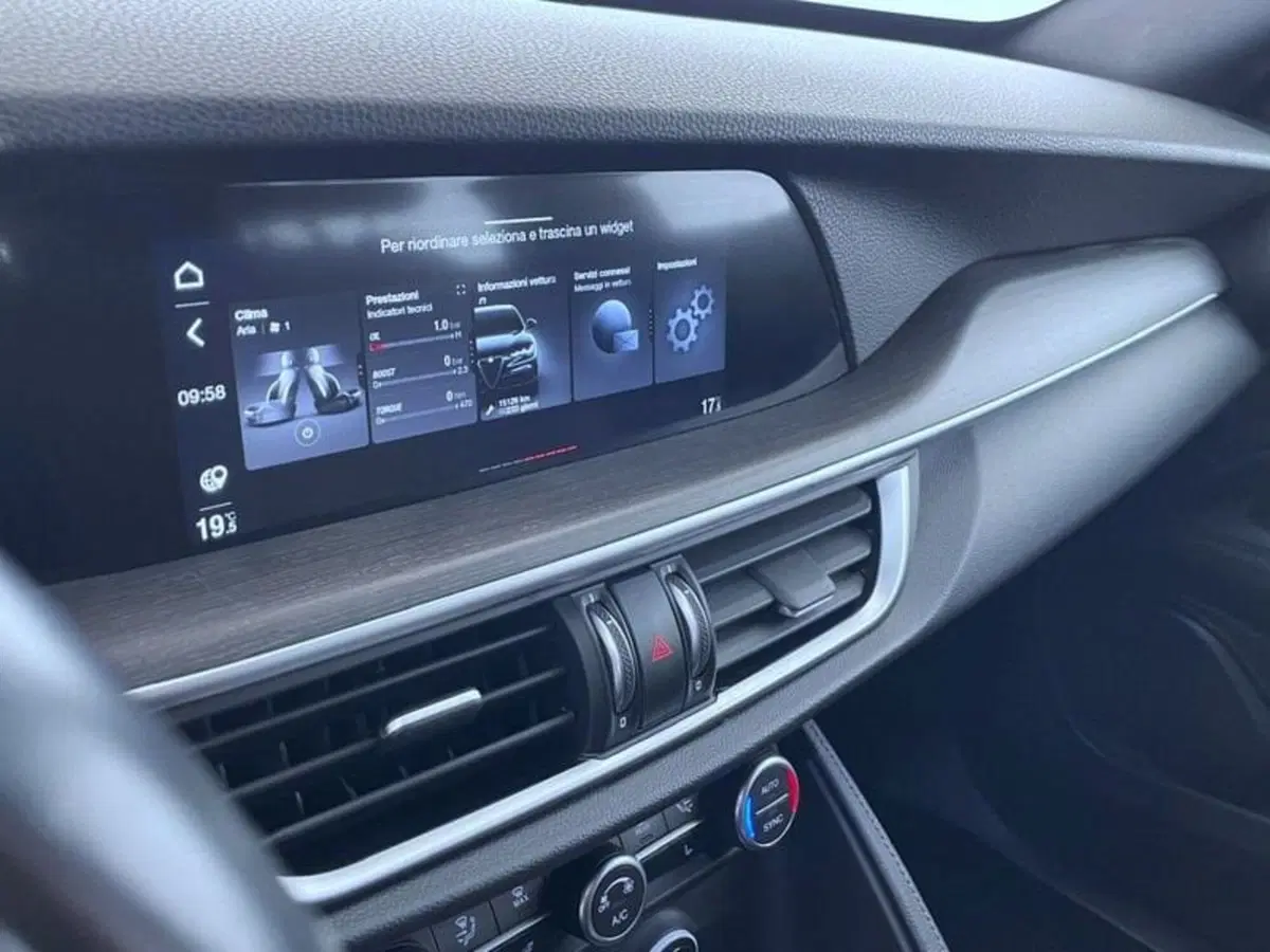 Alfa Romeo Stelvio usata a Perugia (10)