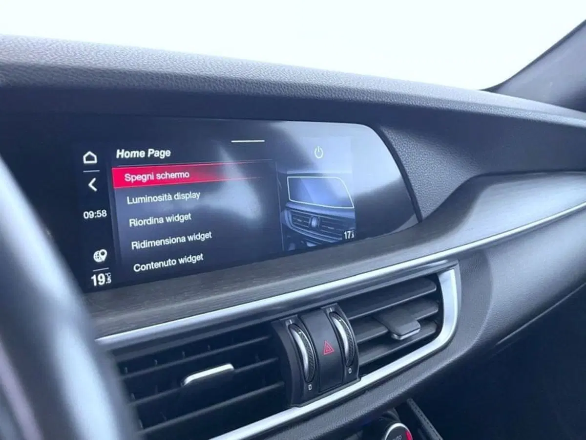 Alfa Romeo Stelvio usata a Perugia (11)