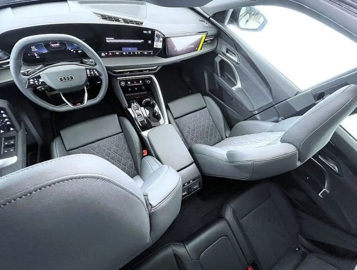 Audi A4 Avant nuova a Perugia (7)