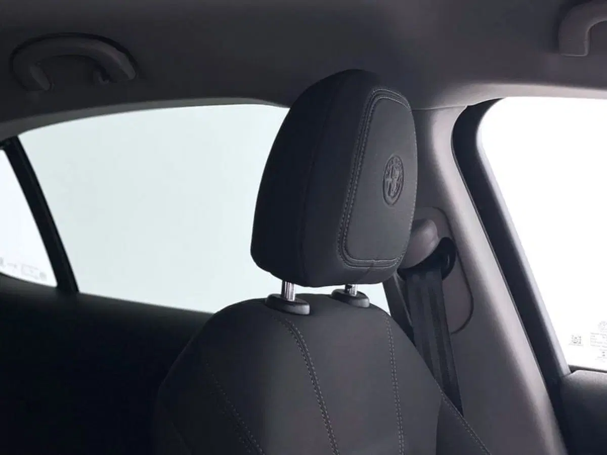 Alfa Romeo Stelvio usata a Perugia (12)