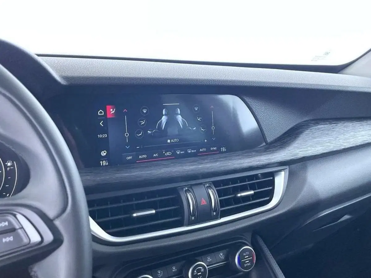 Alfa Romeo Stelvio usata a Perugia (9)
