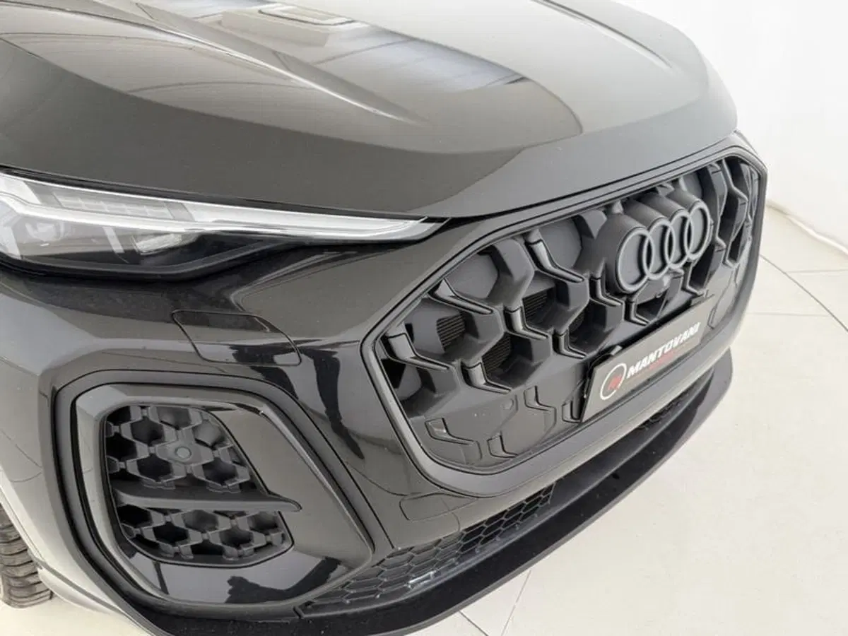 Audi Q5 nuova a Perugia (14)