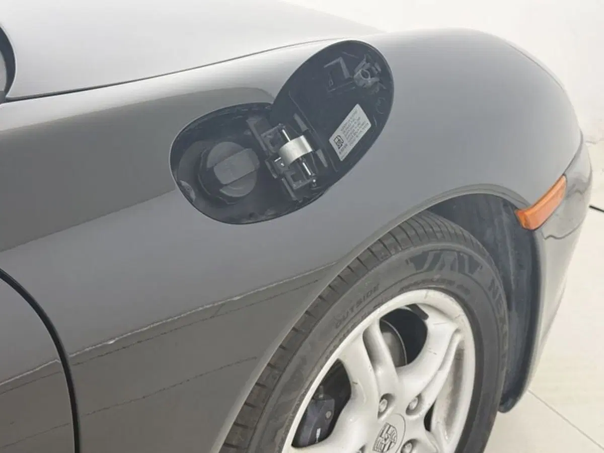 Porsche Boxster usata a Perugia (14)