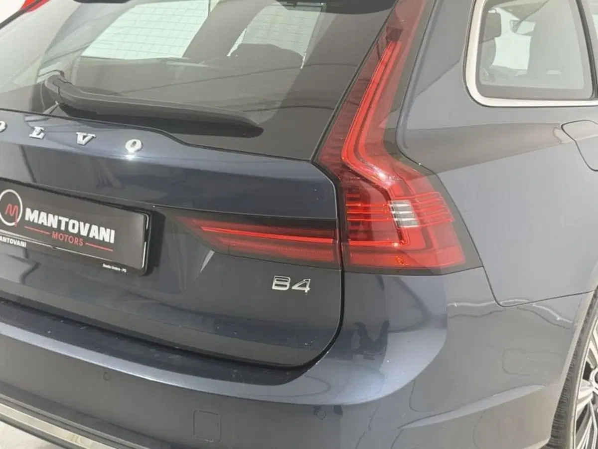 Volvo V90 usata a Perugia (9)