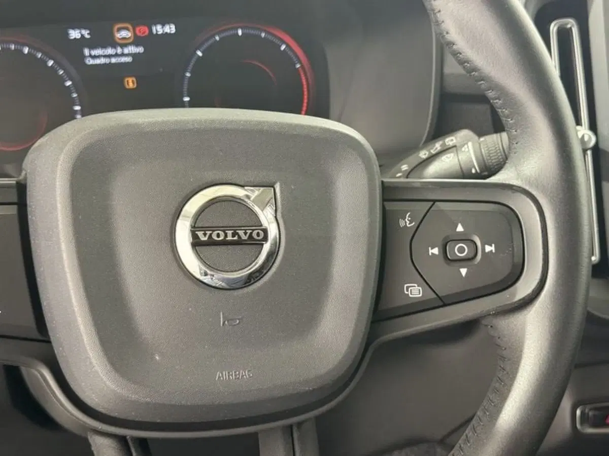 Volvo XC40 usata a Perugia (11)