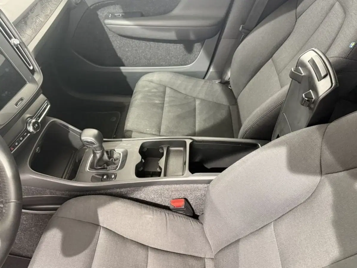 Volvo XC40 usata a Perugia (16)