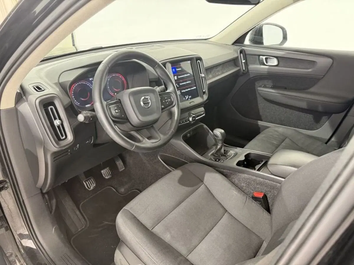 Volvo XC40 usata a Perugia (4)