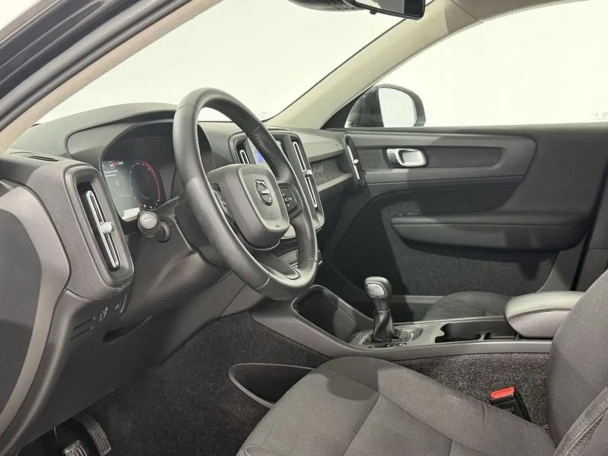 Volvo XC40 usata a Perugia (6)