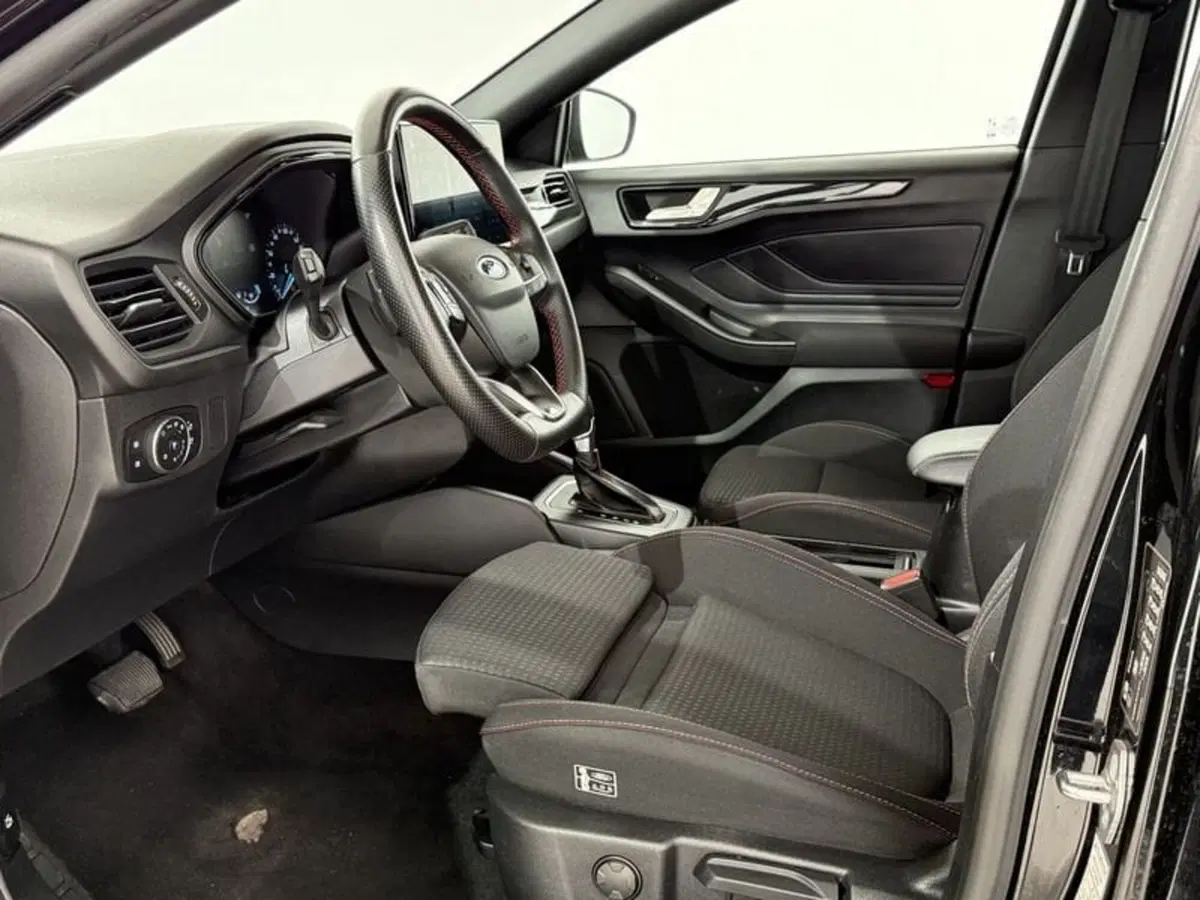 Ford Focus Station Wagon usata a Perugia (9)