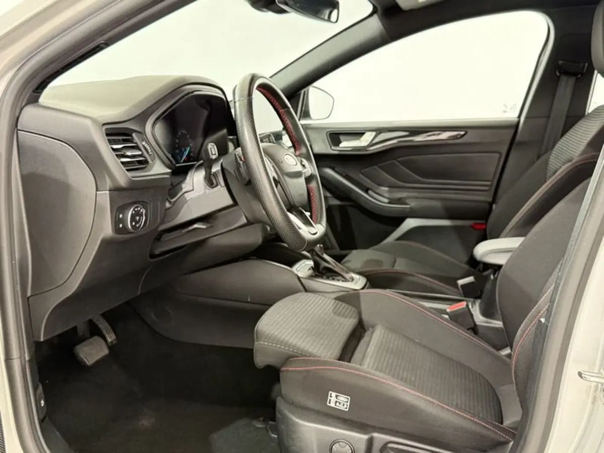 Ford Focus Station Wagon usata a Perugia (9)