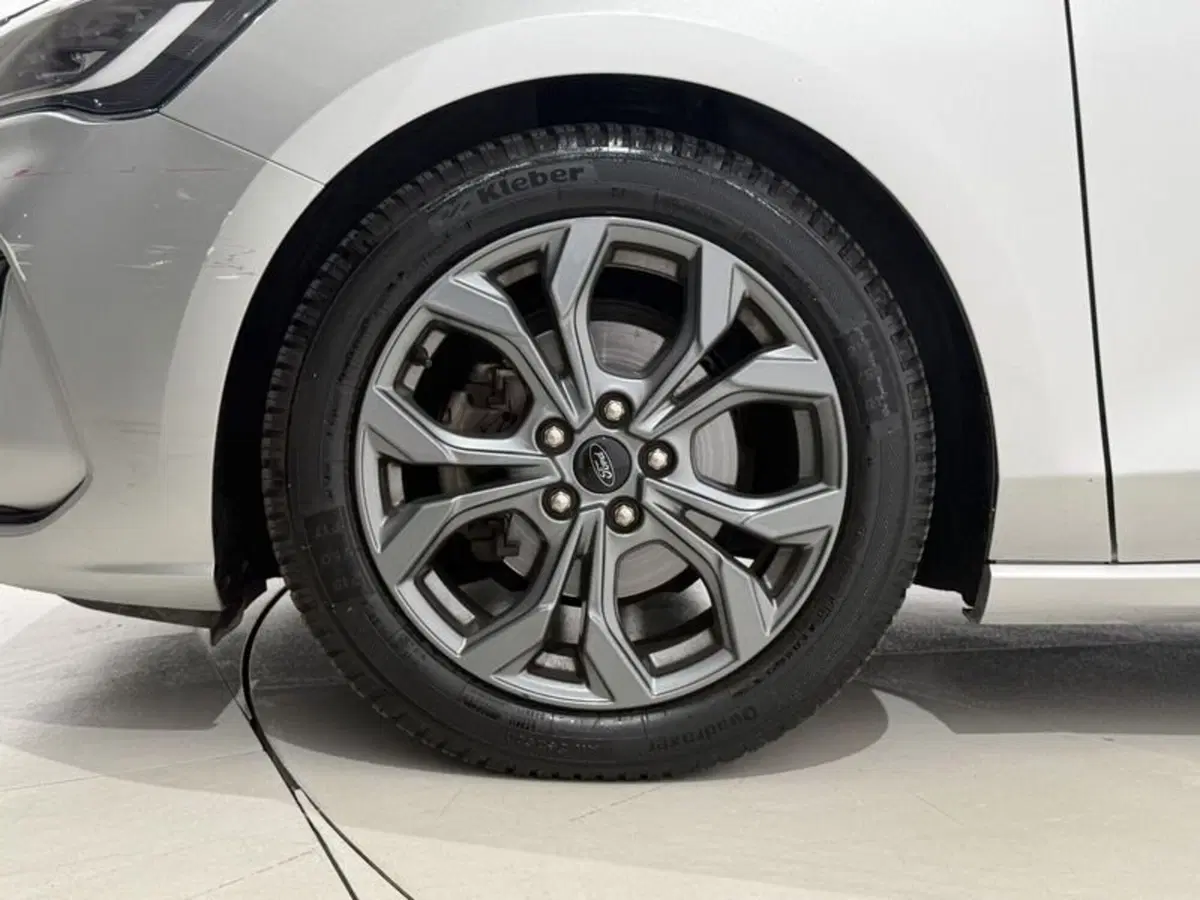 Ford Focus Station Wagon usata a Perugia (4)