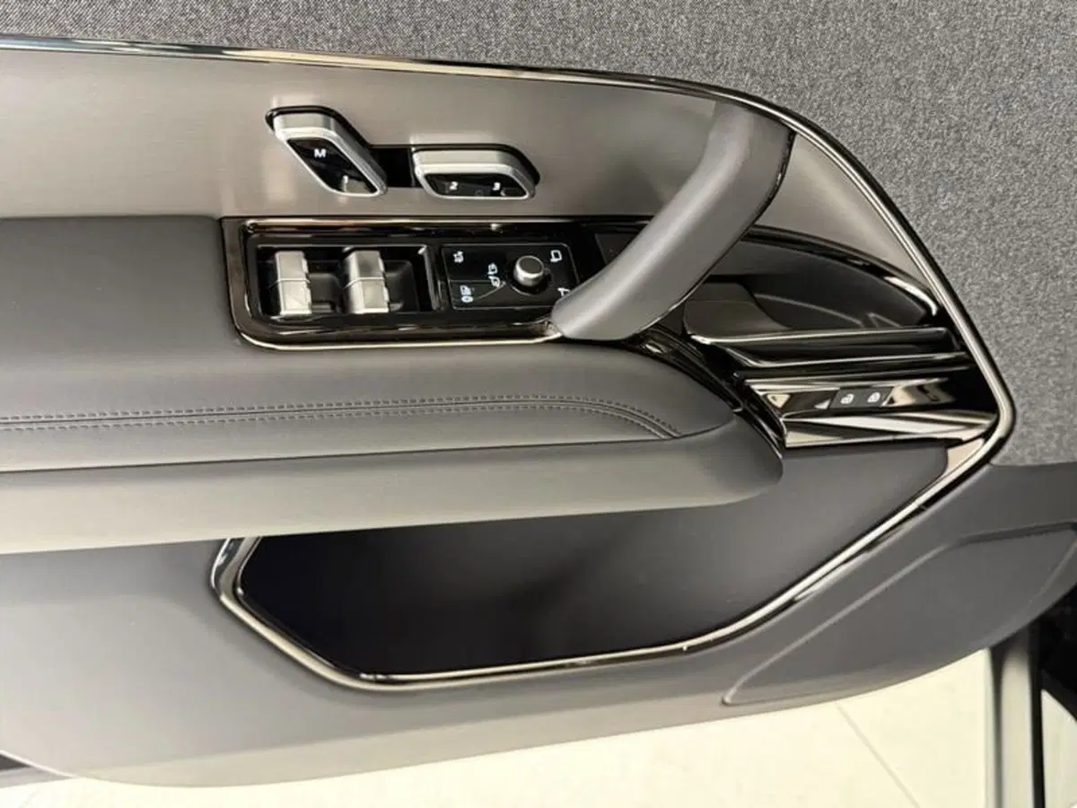 Land Rover Range Rover Sport nuova a Perugia (8)