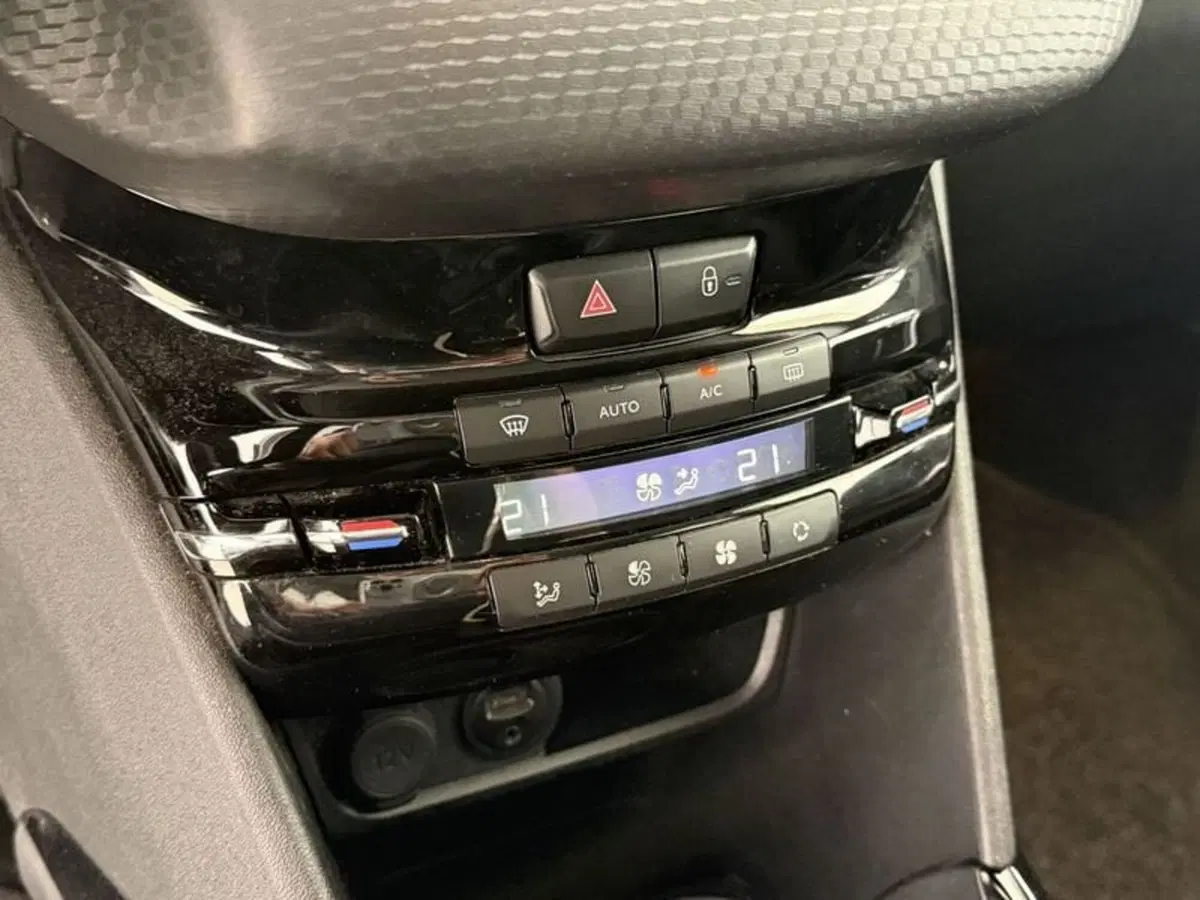 Peugeot 2008 usata a Perugia (16)
