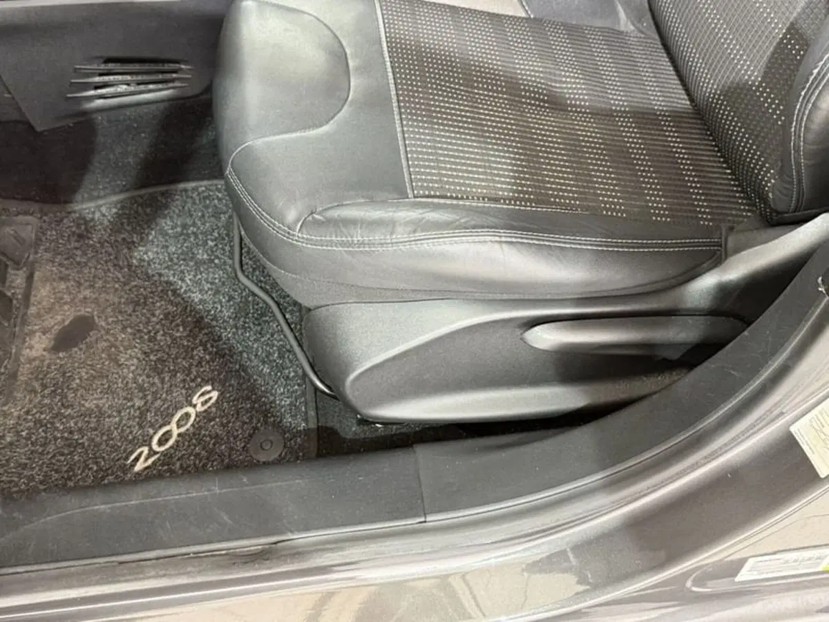 Peugeot 2008 usata a Perugia (9)