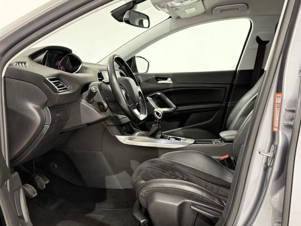 Peugeot 308 usata a Perugia (8)