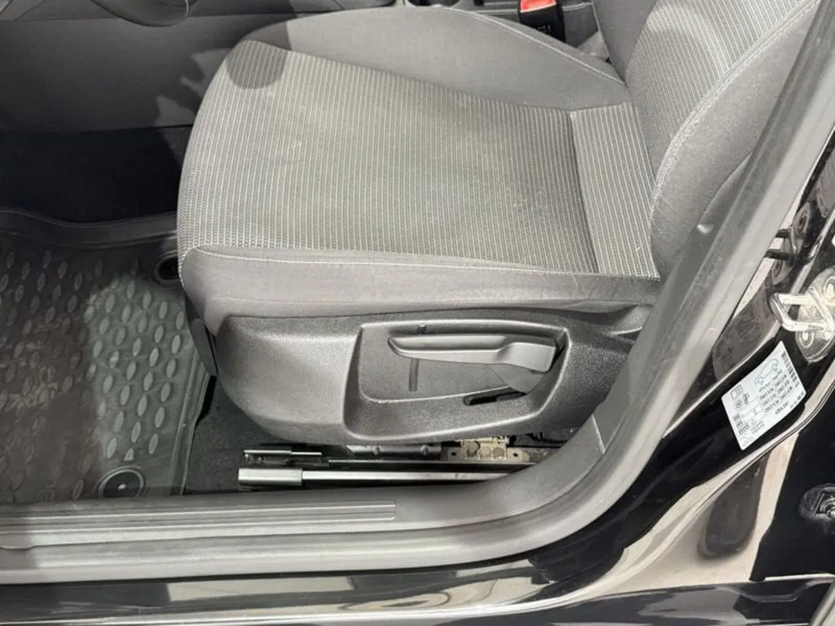 SEAT Leon ST usata a Perugia (7)