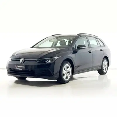 Volkswagen Golf Variant 2.0 TDI SCR DSG Life del 2022 usata a Bastia Umbra