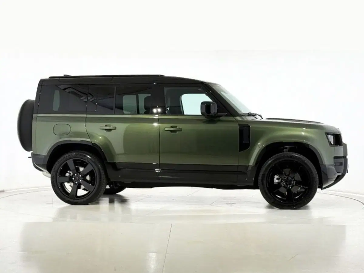 Land Rover Defender nuova a Perugia (6)