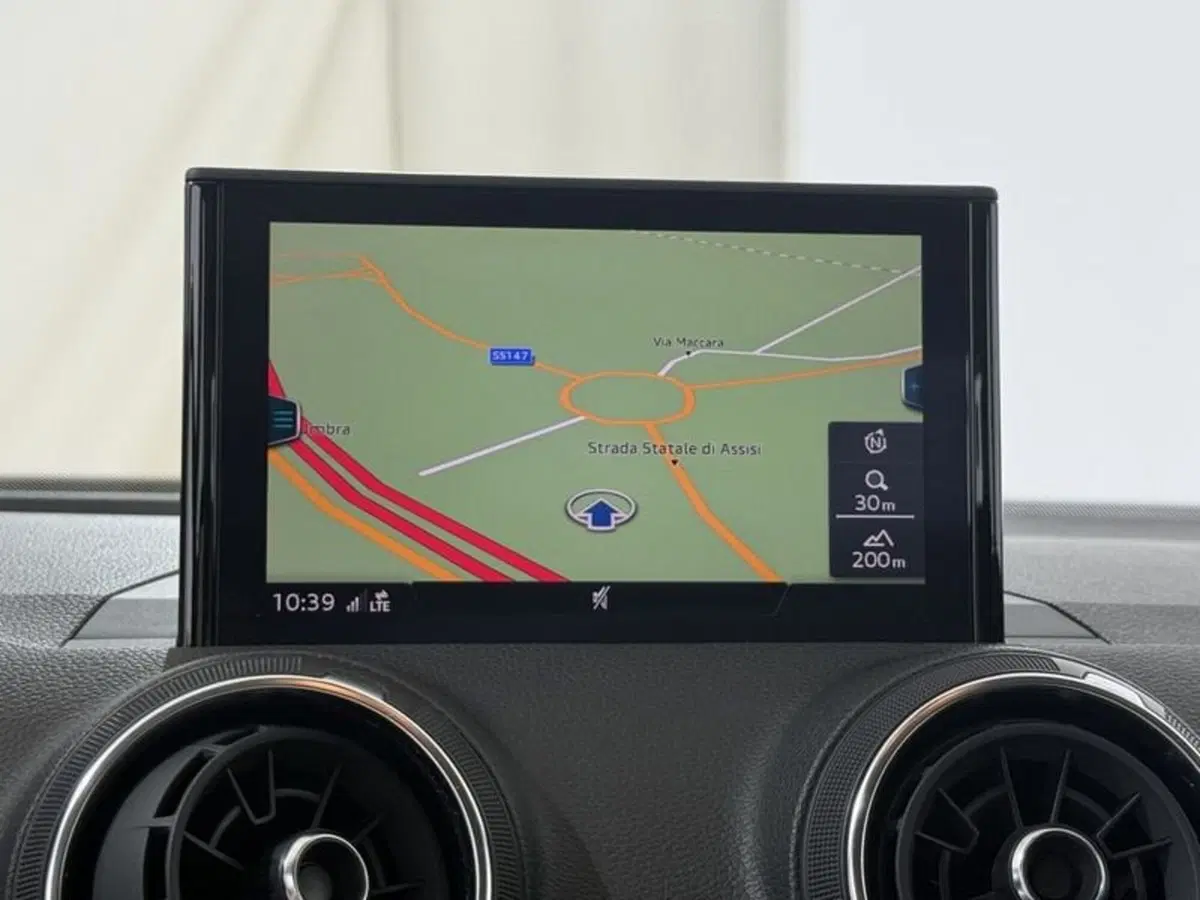 Audi Q2 usata a Perugia (10)